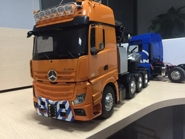 HTB1EP2DsnCWBKNjSZFtq6yC3FXal-1.webp LESU 1/14 truck BENZ Actros 1851.3363 full drive 8X8 heavy duty tractor chassis high torque electric model LS-20130010 RCLESU Tamiya